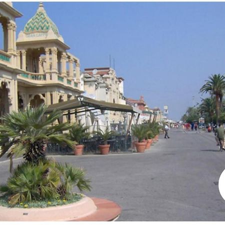 Historical Apartments By Seaside Viareggio Luaran gambar