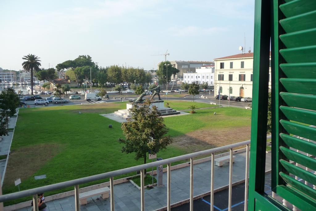 Historical Apartments By Seaside Viareggio Luaran gambar